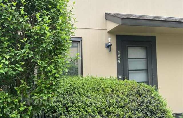 554 WEST CT Gallery 2