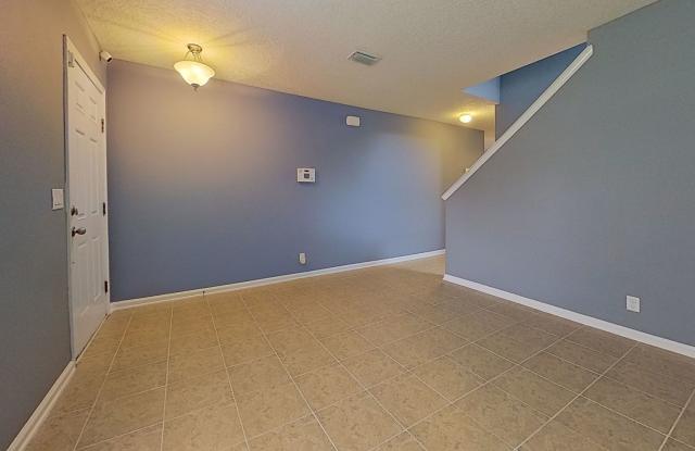 Beautiful 4 Bedroom Home in Panther Creek! Gallery 4