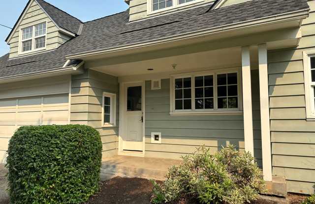 Custom 1 bedroom apartment in downtown Eugene! photos photos