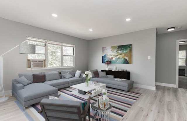 Courtyard Park Apartments Gallery 3