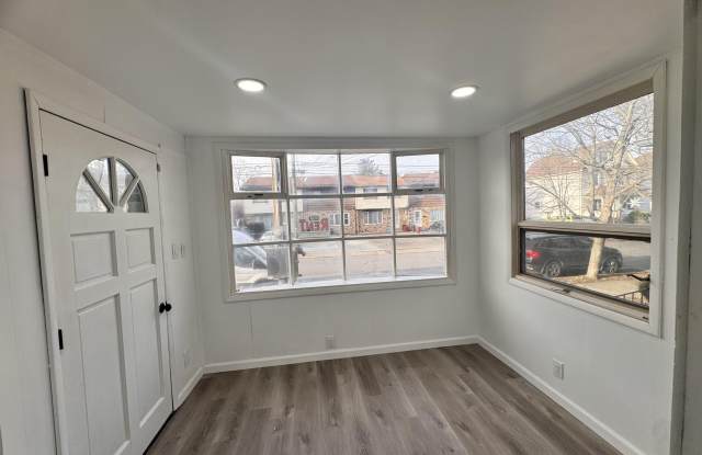 75 N WELLES Avenue Gallery 3