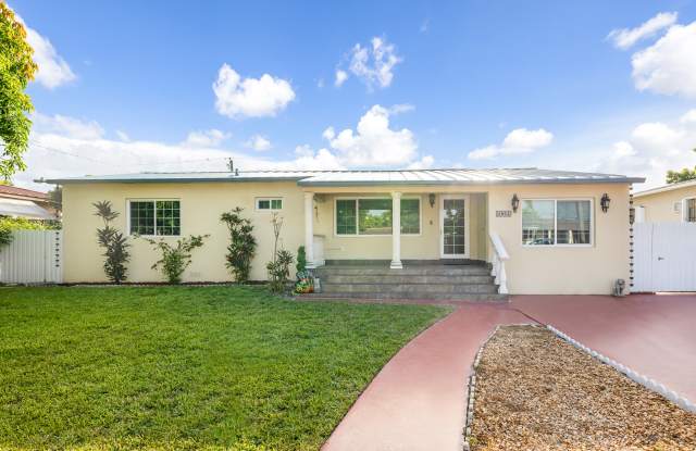 5862 W 2nd Ct Gallery 2