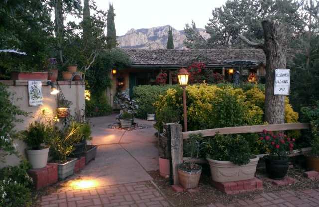 ROSE TREE INN - UPTOWN SEDONA- FURNISHED STUDIO - CABLE TV, WIFI, UTILITIES INCLUDED! photos photos