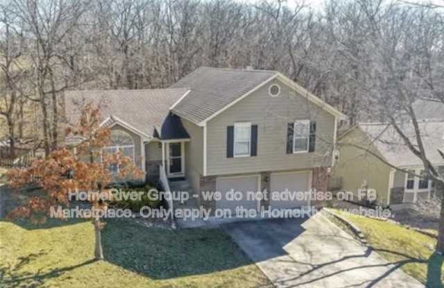 113 NW Cody Dr - 113 Northwest Cody Drive, Lee's Summit, MO 64081