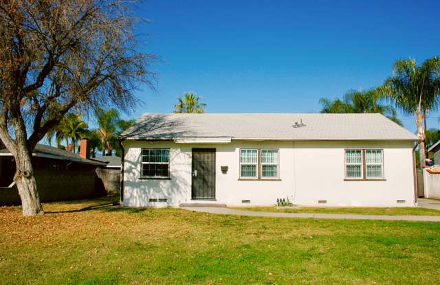 West Covina home with HUGE back yard! photos photos