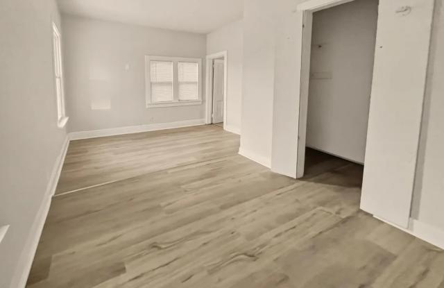2 Bedroom House Gallery 4