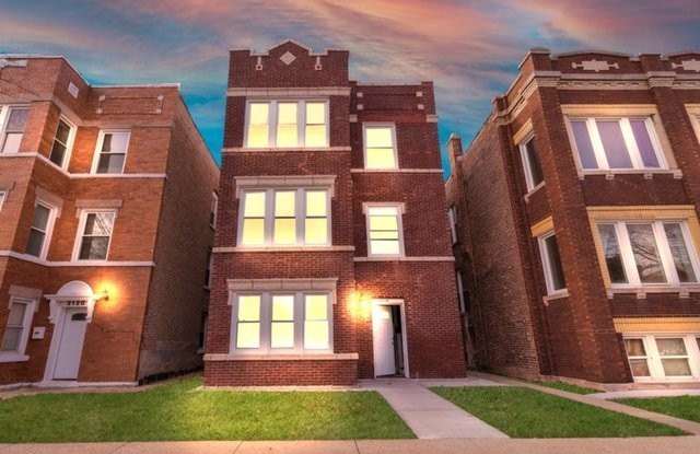 2118 S 59th Avenue unit: 3 photos photos