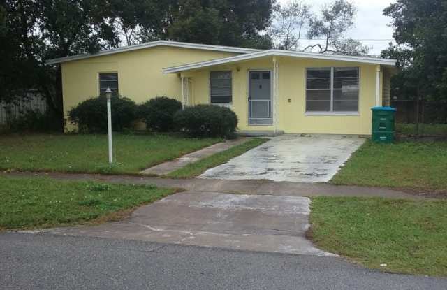 3 Bed 1 Bath Home | Pet Friendly | Washer Dryer Hook Ups & Central Air | Section 8 Welcome photos photos