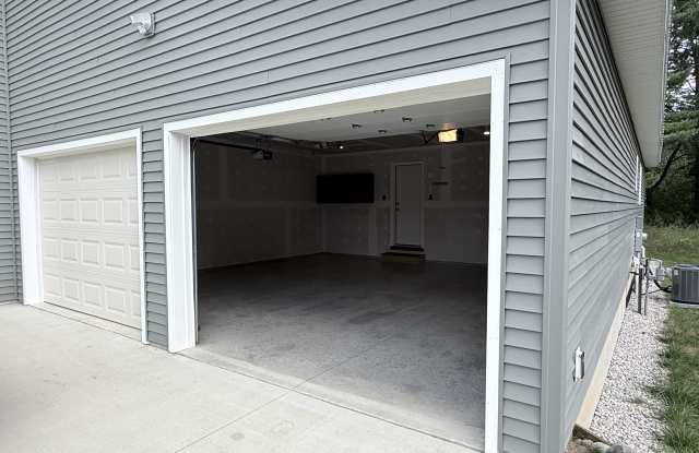230 Ridge St Gallery 4