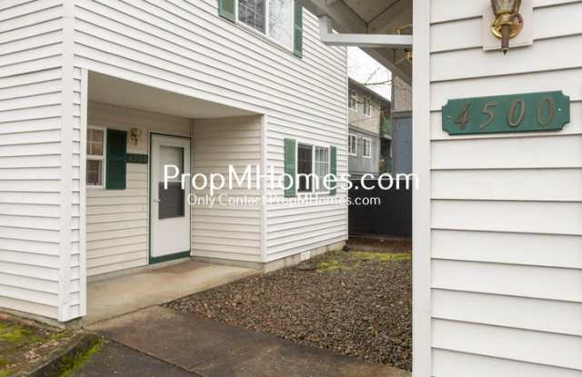 Three Bedroom Gem in Jennings Lodge - Garage Included! photos photos