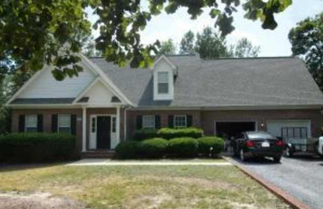 6 Flint Court - 6 Flint Court, Pinehurst, NC 28374