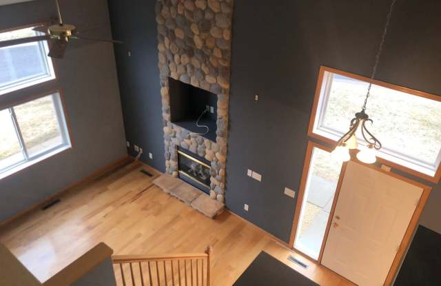6904 Meadow Grass Lane Gallery 2