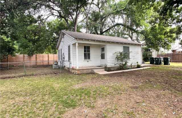 724 W San Antonio Street - 724 West San Antonio Street, San Marcos, TX 78666
