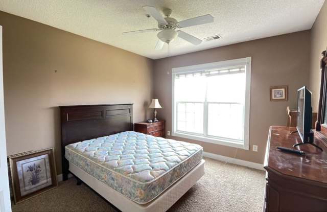 3 bedroom/2 bath furnished condo in Harbour Cove Gallery 3
