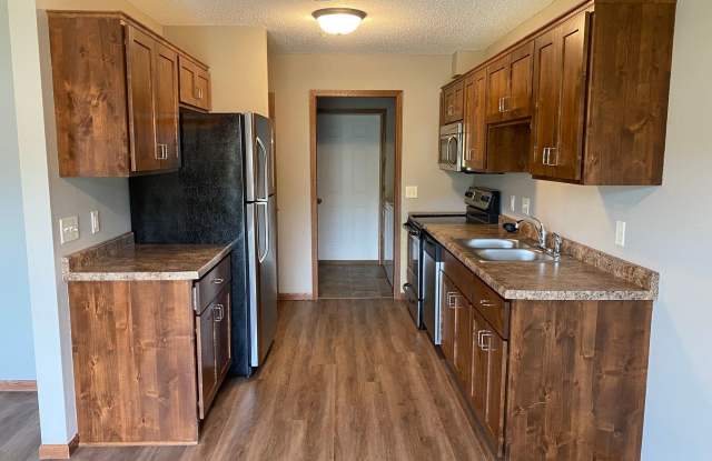 Spacious 2 Bedroom + Loft Townhouse in Sauk Rapids Gallery 1