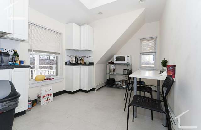 Nice 2 bed near BU with in-unit laundry! - 65 Ashford Street, Boston, MA 02134