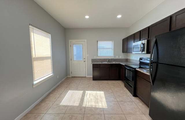 2108 Garden Ridge Drive - 4 Gallery 4