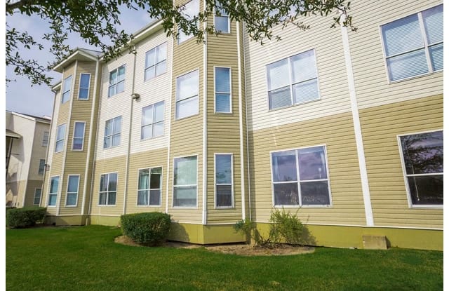 Catalina Village Apartment Homes Gallery 3