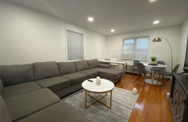 63 W Hudson B7 photos photos