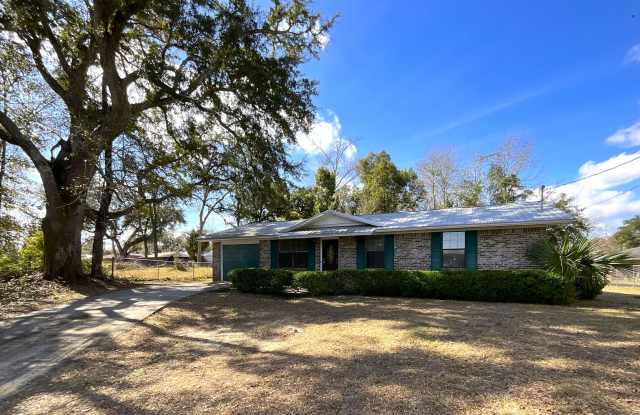 Spacious Brick 3/1 in Marianna in Quiet Cul-de-Sac photos photos Spacious Brick 3/1 in Marianna in Quiet Cul-de-Sac photos photos