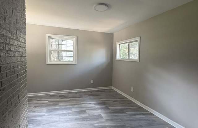 4491 Dunn Avenue - 2 Gallery 2