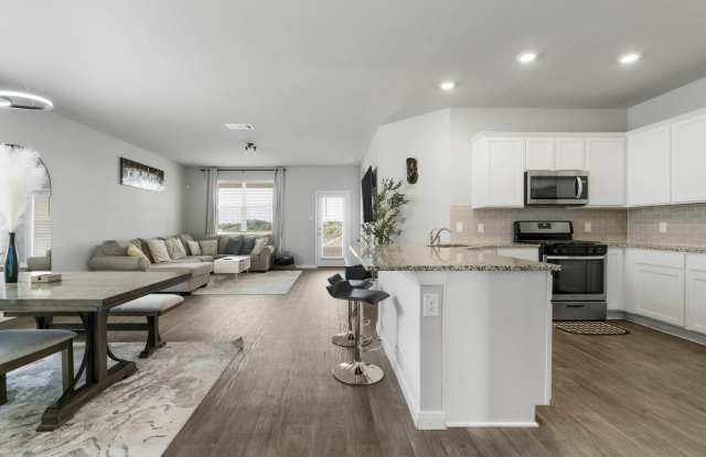 212 Apache Plum Drive photos photos