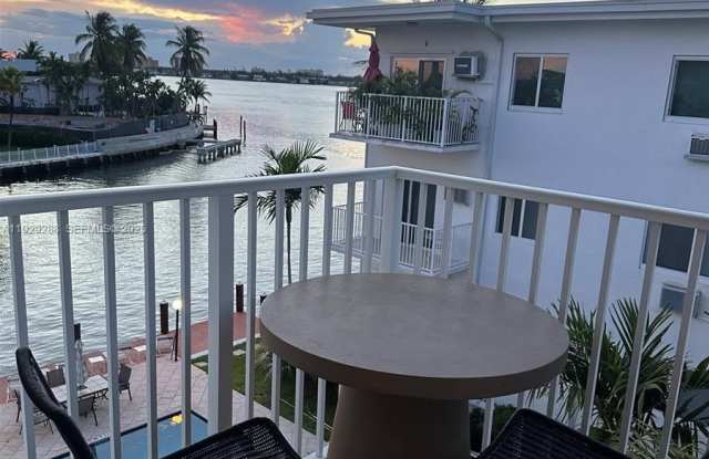 10250 W Bay Harbor Dr photos photos