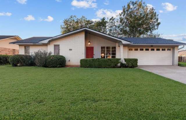 504 Yale Place photos photos