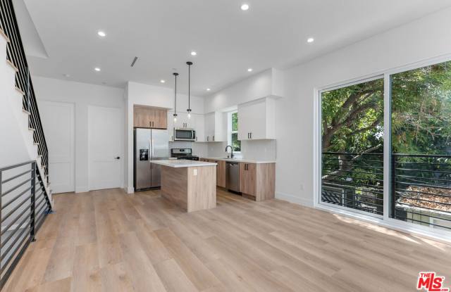 1834 Echo Park Avenue Gallery 4
