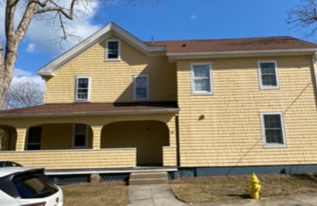 16 Mathewson St - 16 Mathewson Street, Narragansett Pier, RI 02882