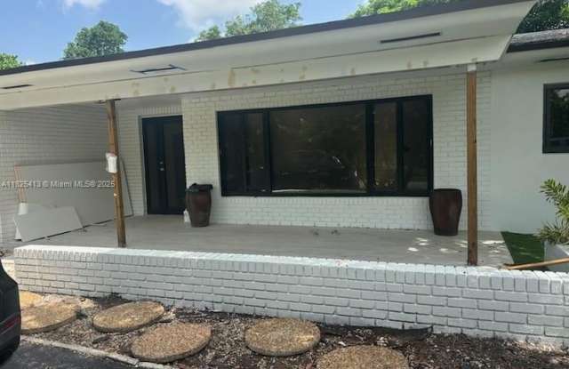 7211 NW 7th St photos photos