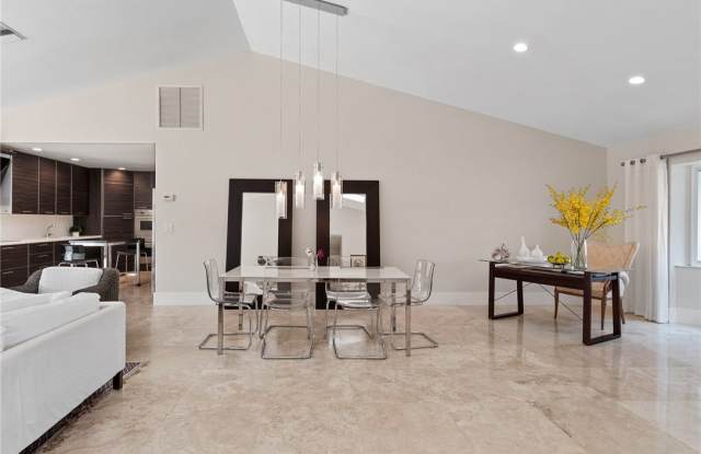 1200 Windrifter Way Gallery 3