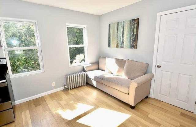 980 Thomas Avenue Gallery 2