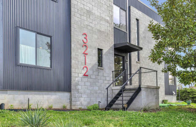 Custom-Built 4 Bed/ 2 Full + 2 Half Bath Modern Home at the base of Love Circle, Fully Furnished, Minutes to Vandy , 2 Car Garage photos photos