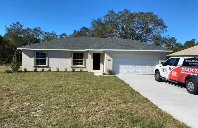 Desirable SW Ocala Neighborhood 3/2/2 **Won't Last** photos photos