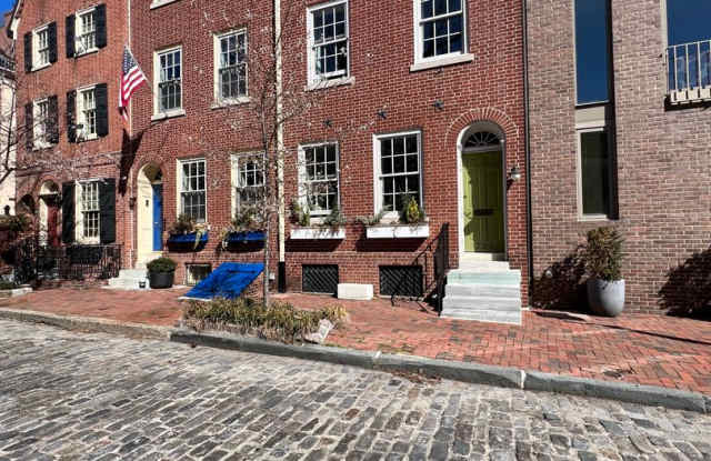 Gorgeous 4 Bed / 2.5 Bath Townhouse in Society Hill! photos photos