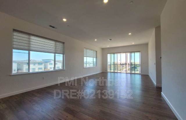 2466 Shore Vista Gallery 2