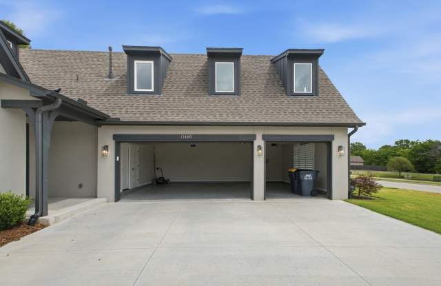Beautifully new build home in gated neighborhood. Gallery 4