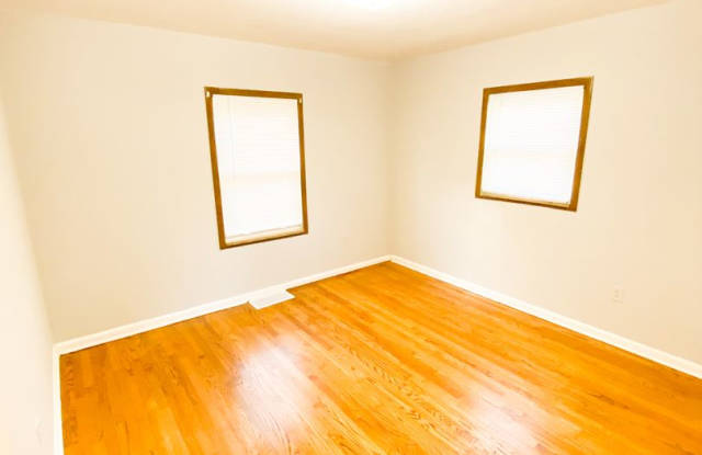 New Remodel! 2bed 1bath. Great location! Gallery 3