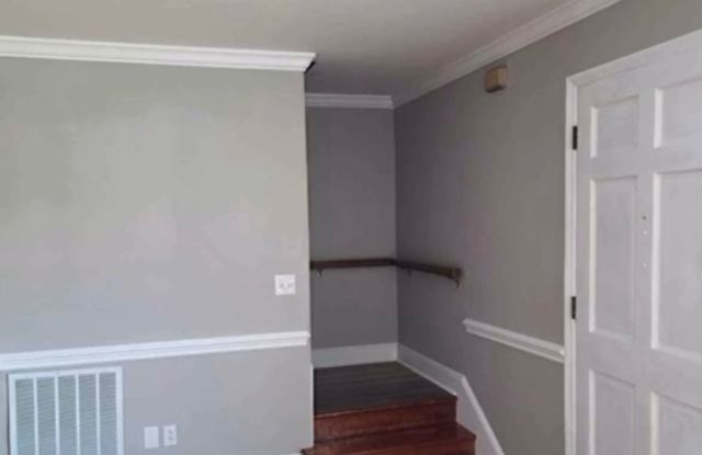 NEW RENTAL LISTING - NO HUD NO SECTION 8 - 502 10th Street, North Wilkesboro, NC 28659