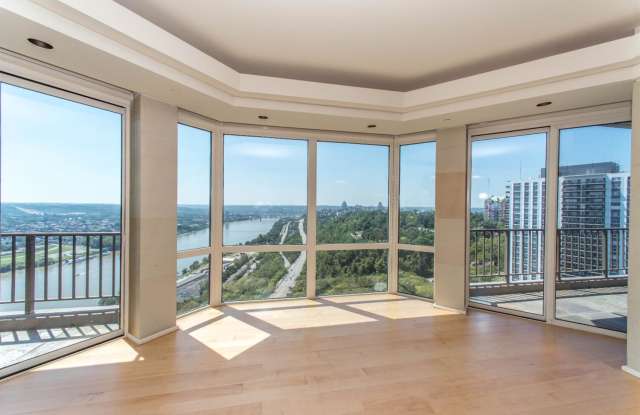 1201 Edgecliff Place Gallery 2