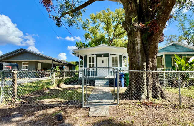 8107 N 13th St - 8107 North 13th Street, Tampa, FL 33604