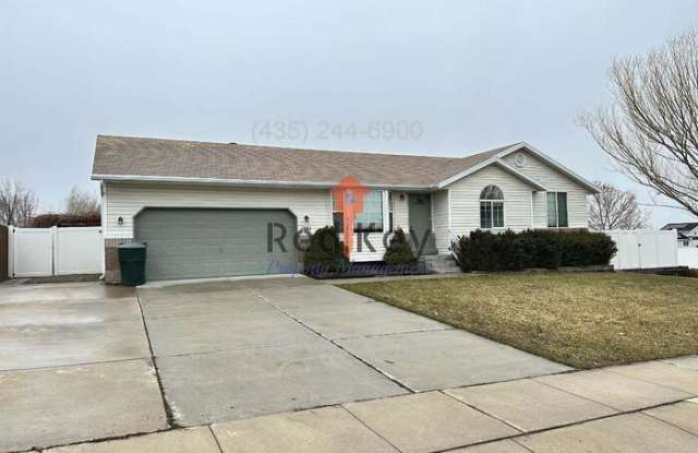 1361 North 550 East photos photos