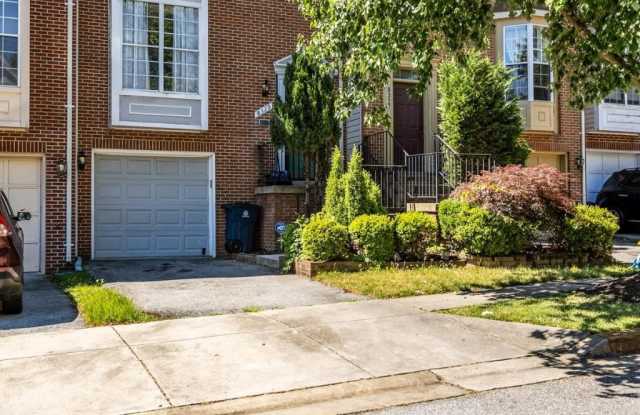 8329 FOUNDERS WOODS Way photos photos