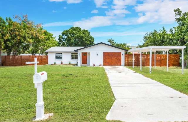 208 PALMETTO ROAD W photos photos