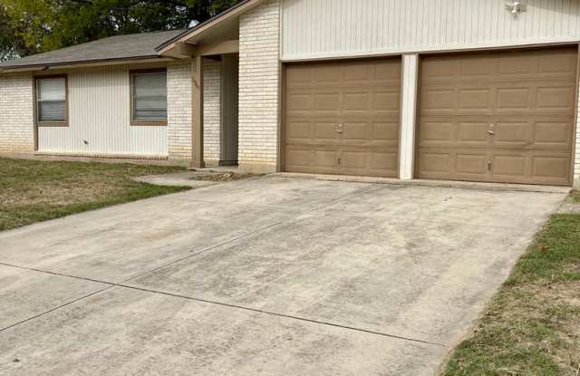 3901 Pipers Court - 3901 Pipers Court, San Antonio, TX 78251