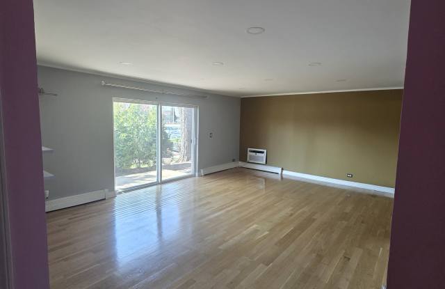 606 East Algonquin Road photos photos