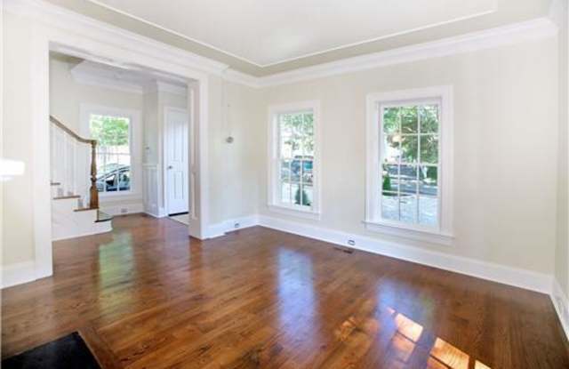 69 Sedgwick Avenue Gallery 3