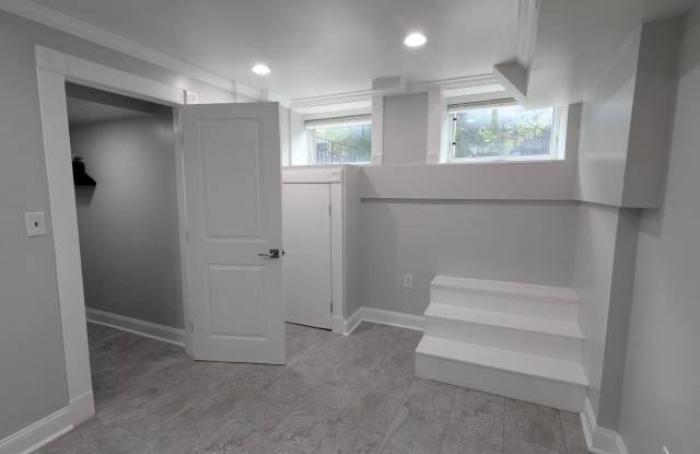2223 CALLOW Avenue Gallery 3