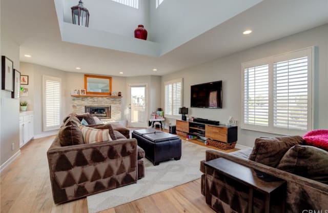 854 Cypress Avenue - 854 Cypress Avenue, Hermosa Beach, CA 90254